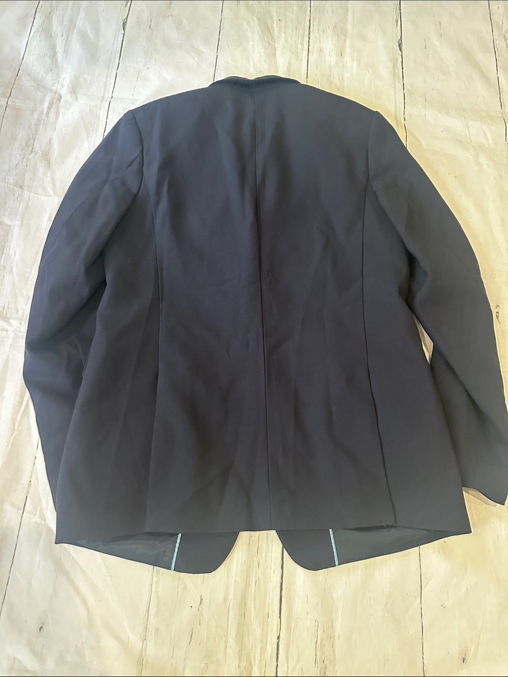 Vineyard Vines Navy Boys Blazer with Gold Buttons size 18 - Picture 11 of 11
